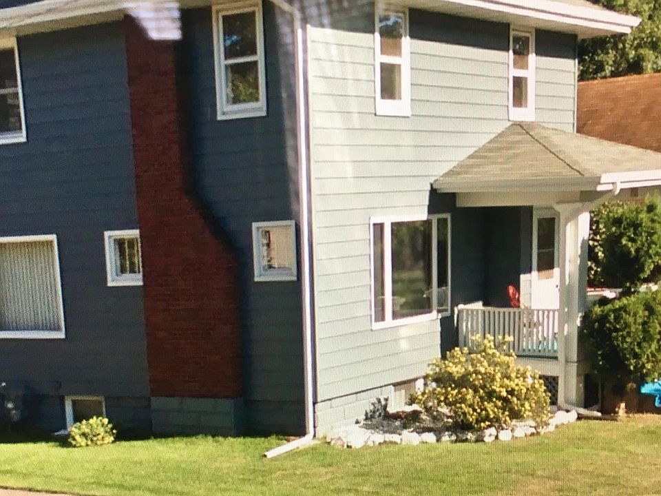 2nd image of 918 Grand View Ave