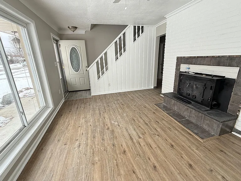 7331 Drexel St — Photo 12