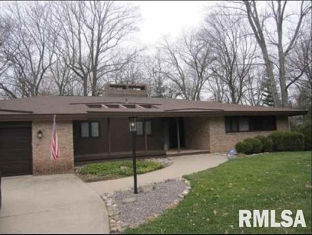1st image of 441 E High Point Dr