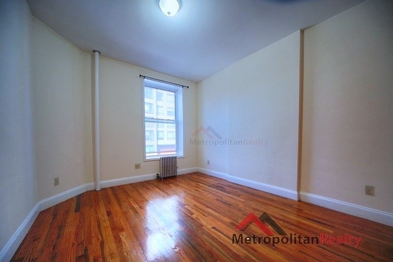 1st image of 581 Vanderbilt Ave #3