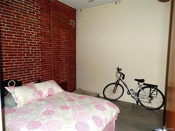 4th image of 1720 Chouteau Ave Unit 309