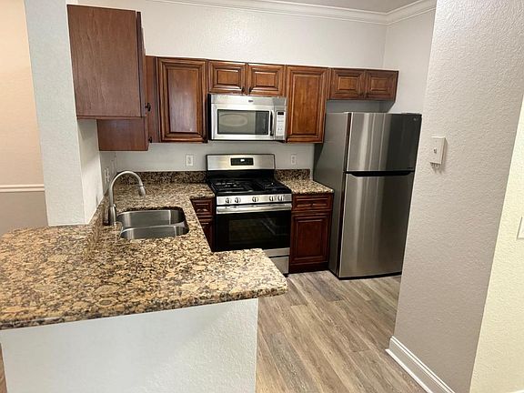 5th image of 3667 S Kirkman Rd Unit 1111