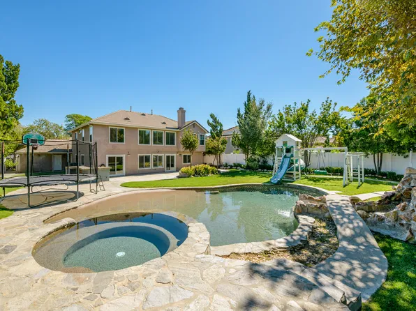 6263 Penfield Ave, Woodland Hills, CA 91367