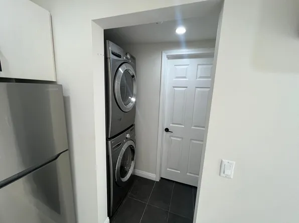 9739 Danube Ave, North Hills, CA 91343