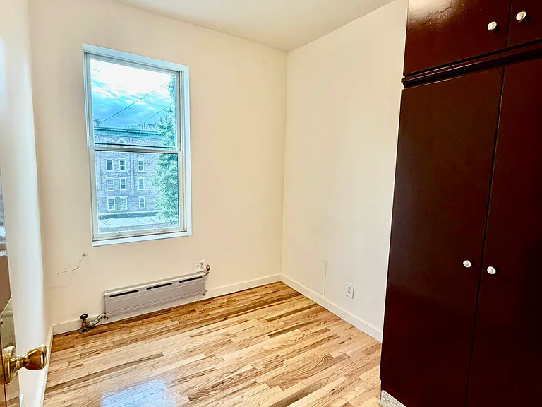 4712 4th Ave #11 — Photo 6
