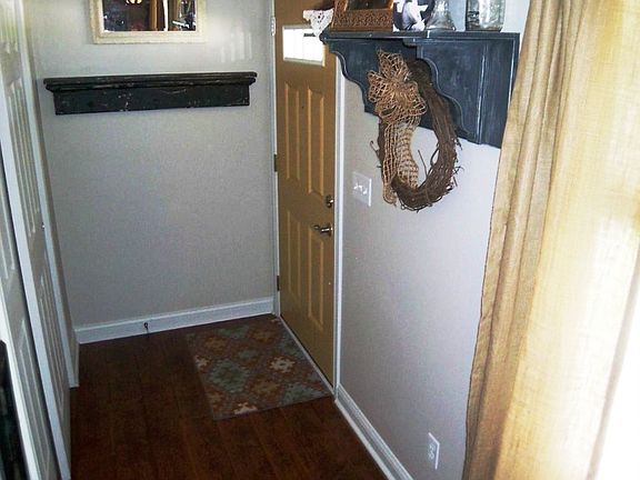 3rd image of 160 E Steinkamp St