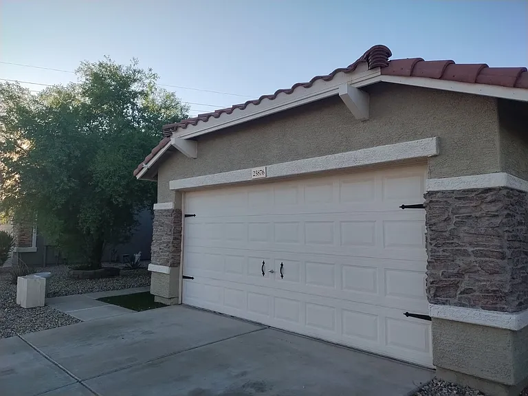 25876 W Elizabeth Ave — Photo 7