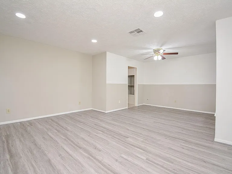 21318 Park Valley Dr — Photo 16