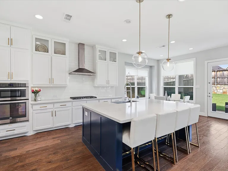 3348 Starling Dr — Photo 8