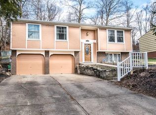 1890 Riggs Rd, South Park, PA 15129