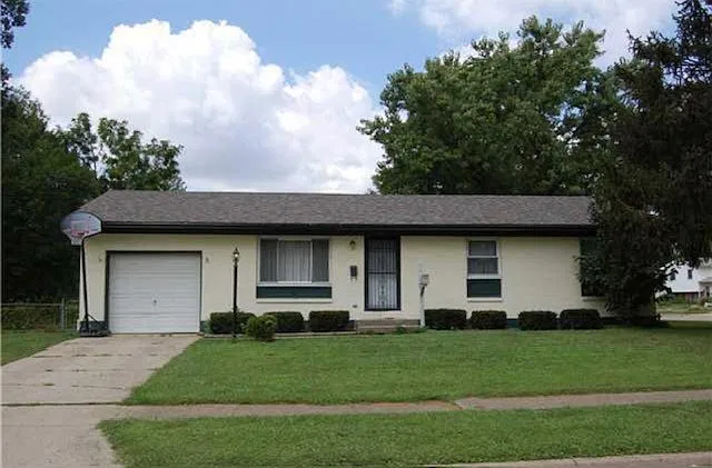 3 bed, 1000 sqft, $1,675 — Photo 1