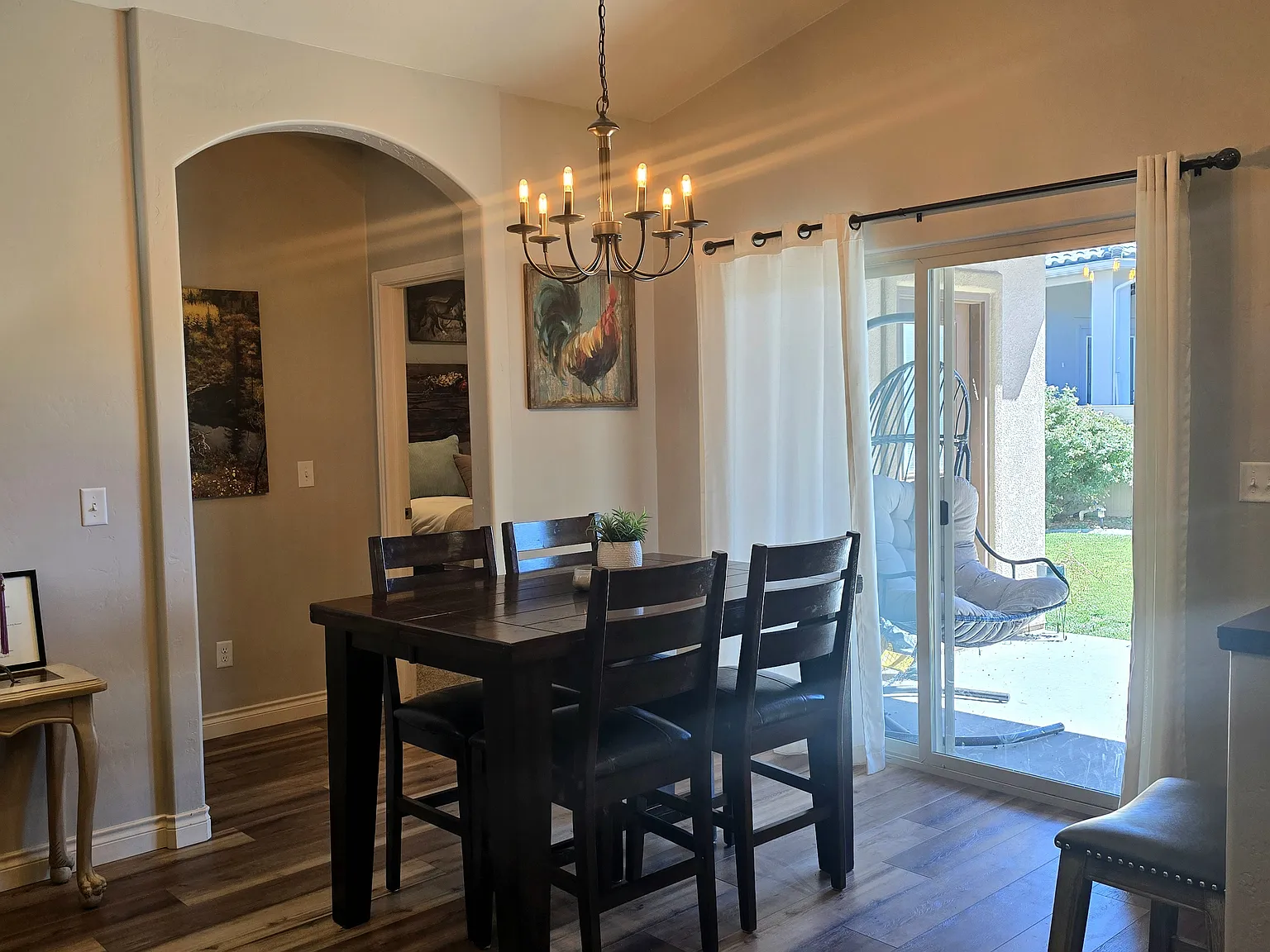 3 bed, 1596 sqft, $2,350 — Photo 3