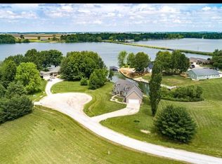 20 Oak Pt, Neoga, IL 62447