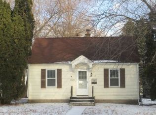 2051 36th St, Rock Island, IL