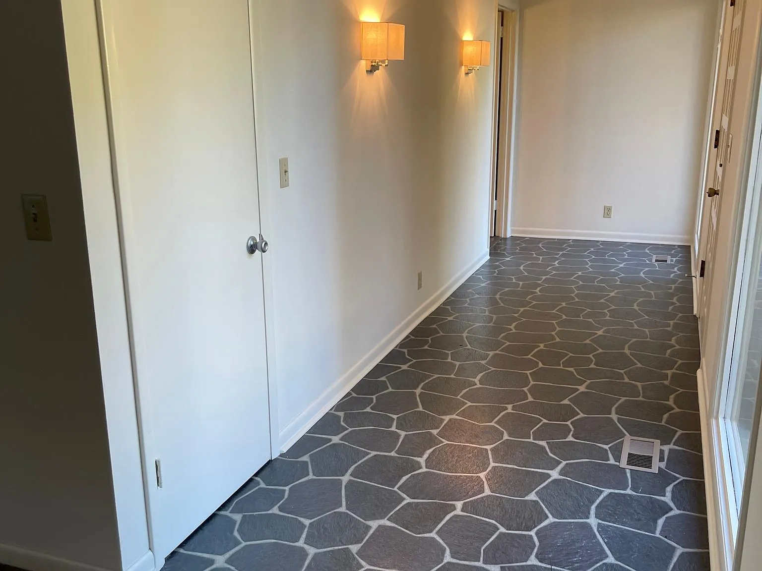 766 Myhr Dr — Photo 3