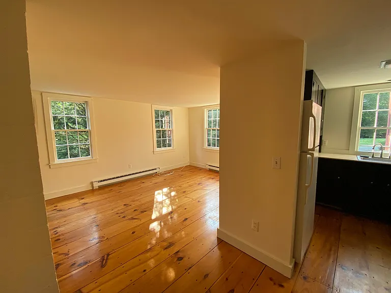 Living room & kitchen on 2nd floor