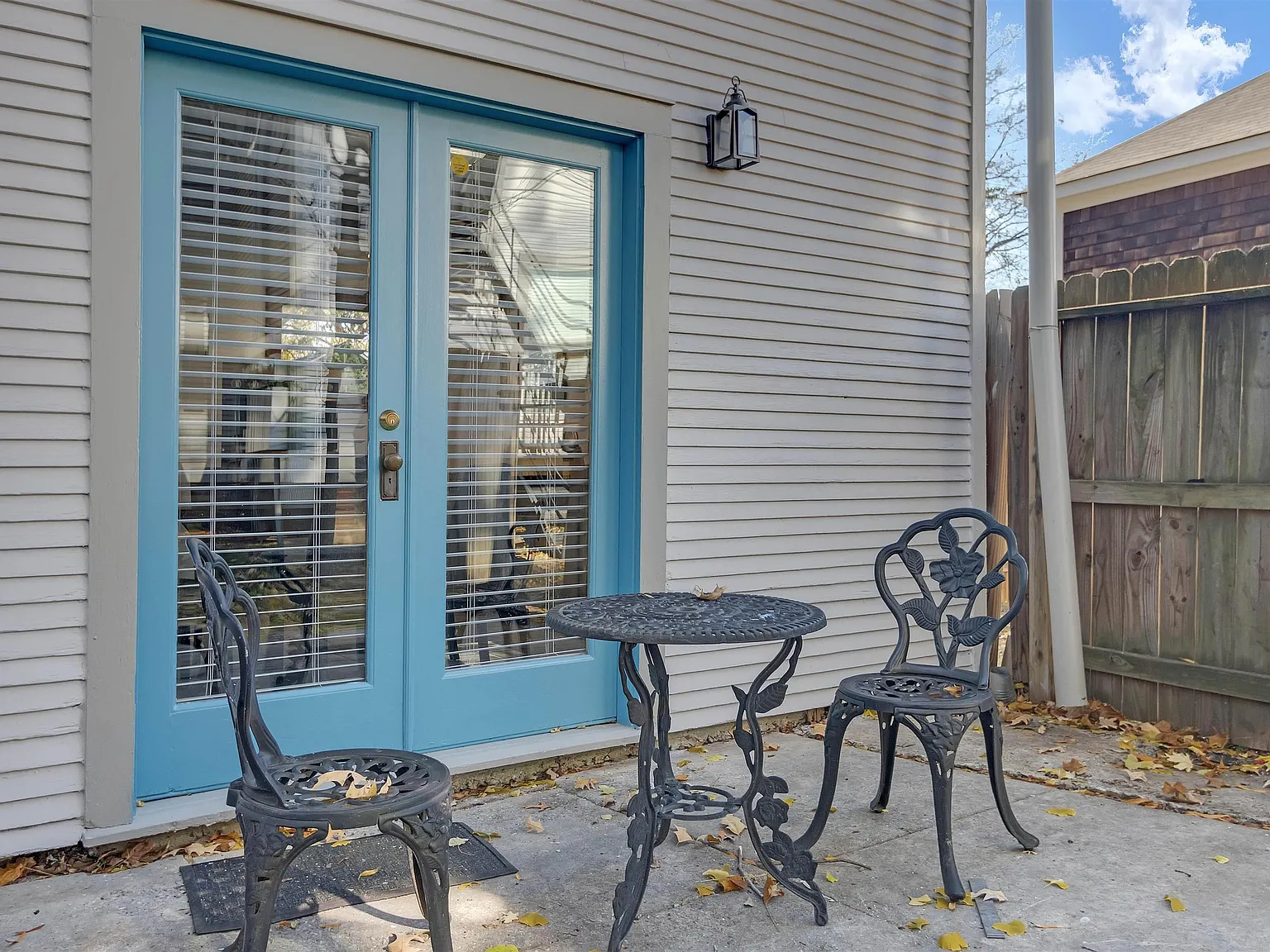2 bed, 1.5 bath, 850 sqft, $962 — Photo 3