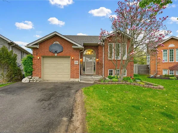 29 Strong Ct, Brantford, ON N3R 7Y4