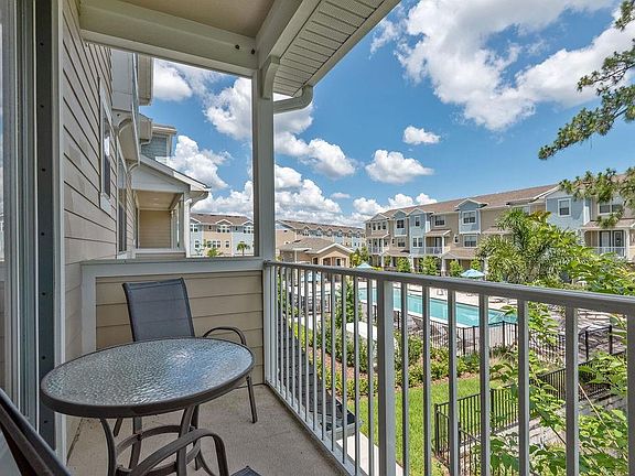 5th image of 594 Piazza Point