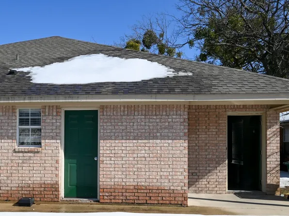 606 N Sewell Dr #A, Decatur, TX 76234