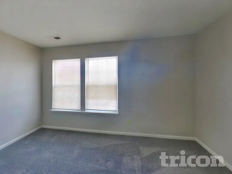 14674 Fawn Hollow Ln — Photo 5