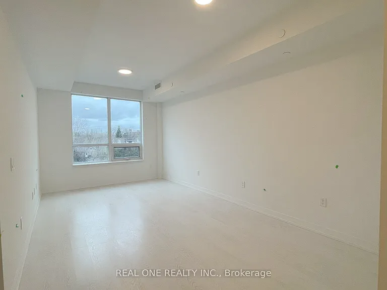 415 Main St W #409 — Photo 6