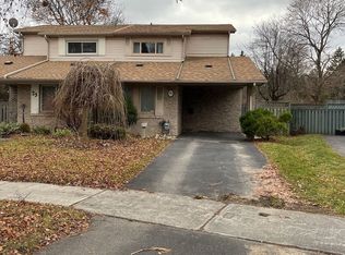 21 Hollyberry Trl, Toronto, ON
