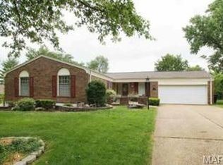 1009 Bridgeport Dr, Ballwin, MO