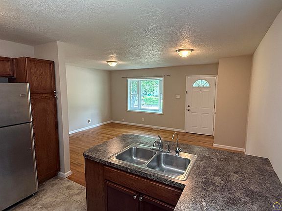 5th image of 3504 SE 9th St