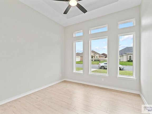 4th image of 6114 Willow Wood Ave #22