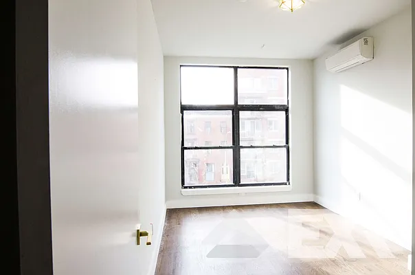 Rented by EXR | media 29