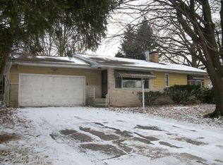 1306 Nicholson Rd, Lincoln, IL 62656