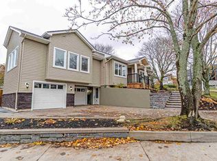 5865 Balmoral Rd, Halifax, NS B3H1A5