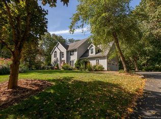 38 Johnson Pond Ln, Westbrook, CT 06498