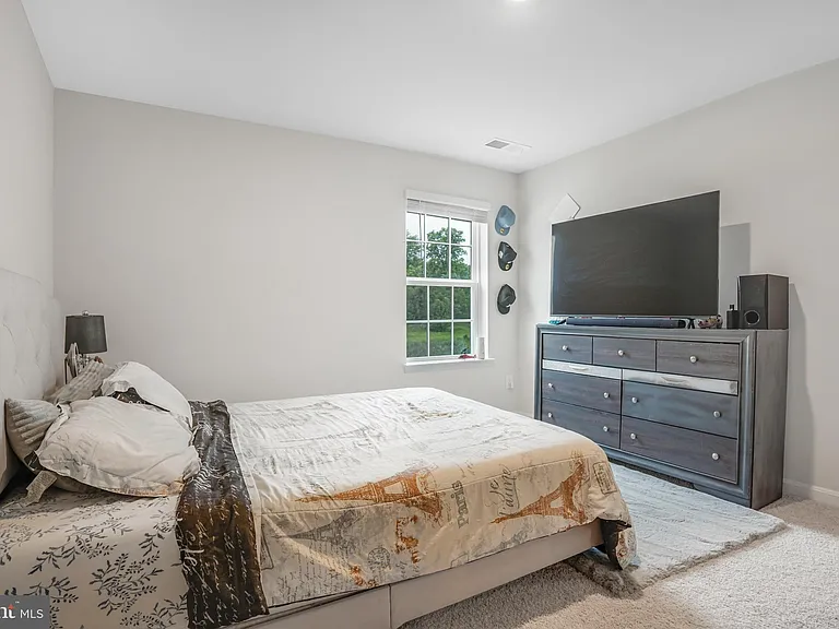 115 Bell Tower Ln — Photo 43