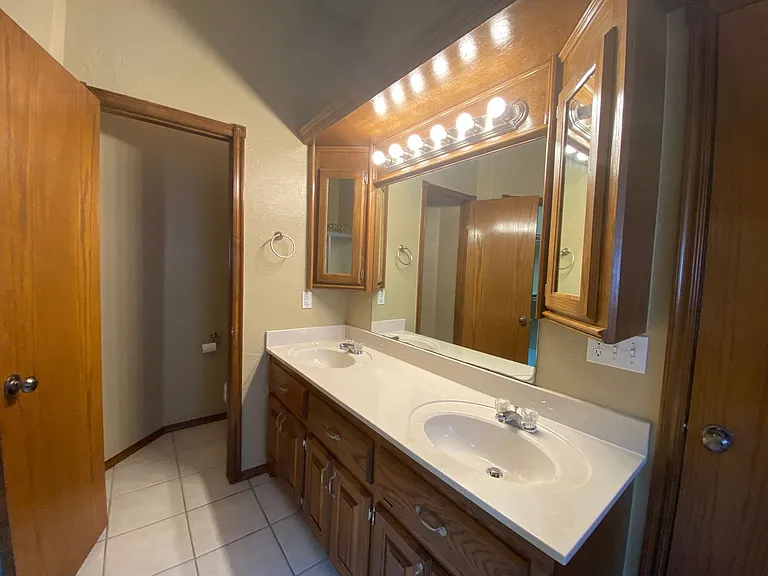 509 Allison Ln — Photo 25