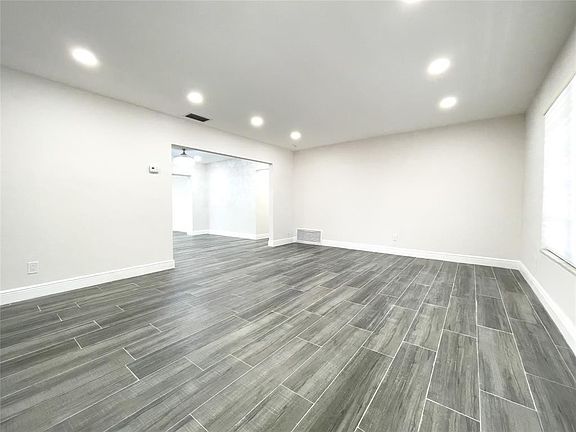 3rd image of 9500 Johnson Street