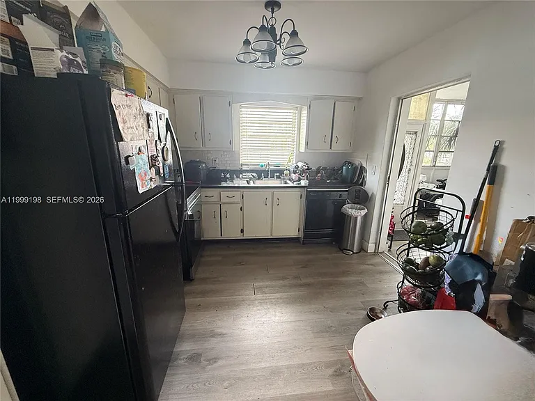 141 NE 10th Ave #17B — Photo 9