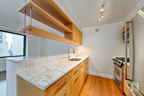 Rented by Halstead Real Estate | media 7