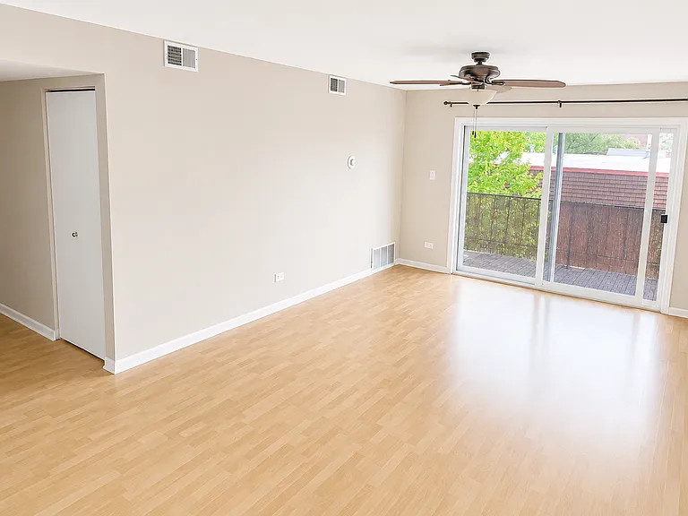 9450 Greenbriar Dr #2C3 — Photo 4