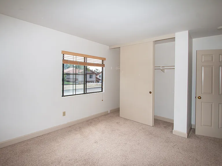 3740 Overpark Rd — Photo 23