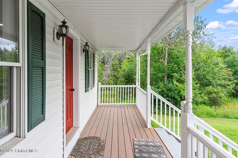 3rd image of 192 Crosier Road