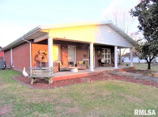 306 S Jesse St, Christopher, IL 62822