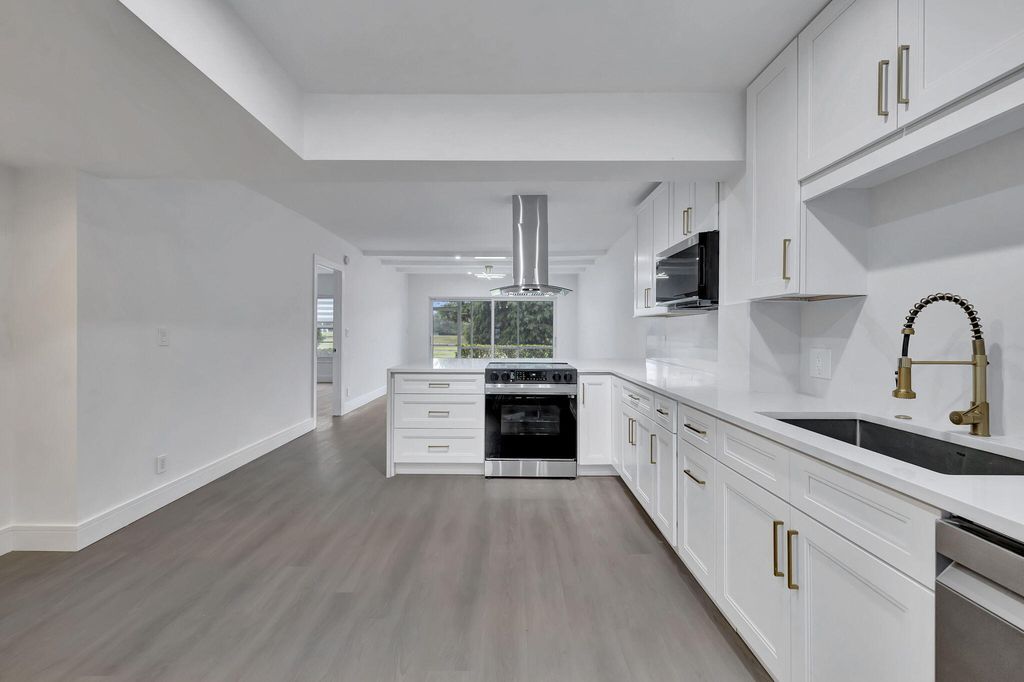 3100 N Palm Aire Drive #106, photo 6