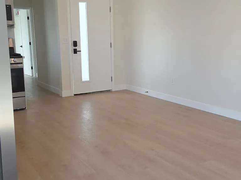 1070 Masselin Ave #1/2 — Photo 3
