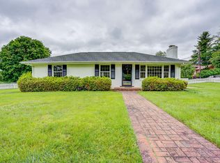 4501 Girard Dr, Roanoke, VA 24018
