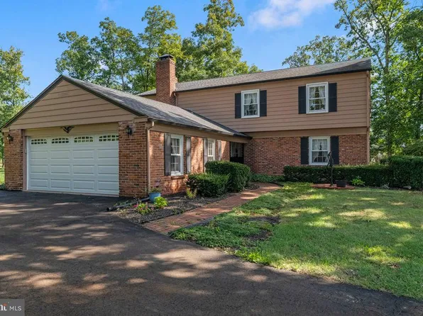 619 Morwood Rd, Telford, PA 18969