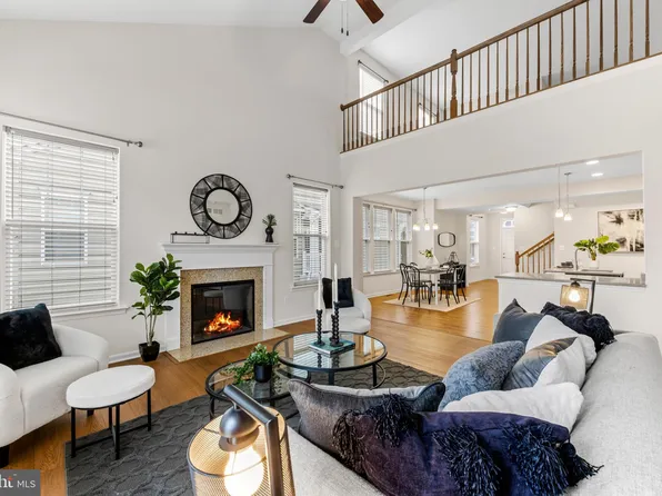 2907 Union Square Rd, New Windsor, MD 21776