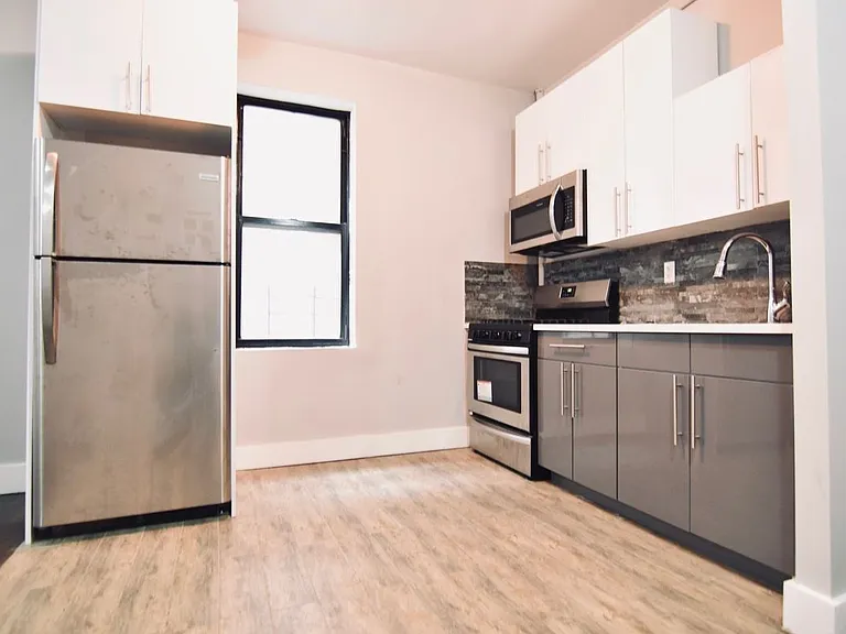 480 Concord Ave #4K — Photo 1