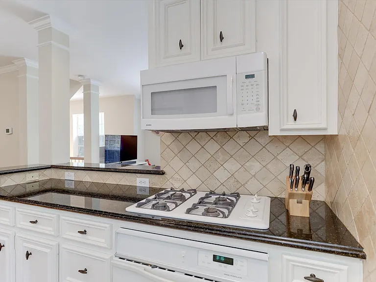 1706 Tuam St #C — Photo 12